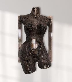 Cleopatra Metal Sculpture Wall Art: Handcrafted Sculpture .