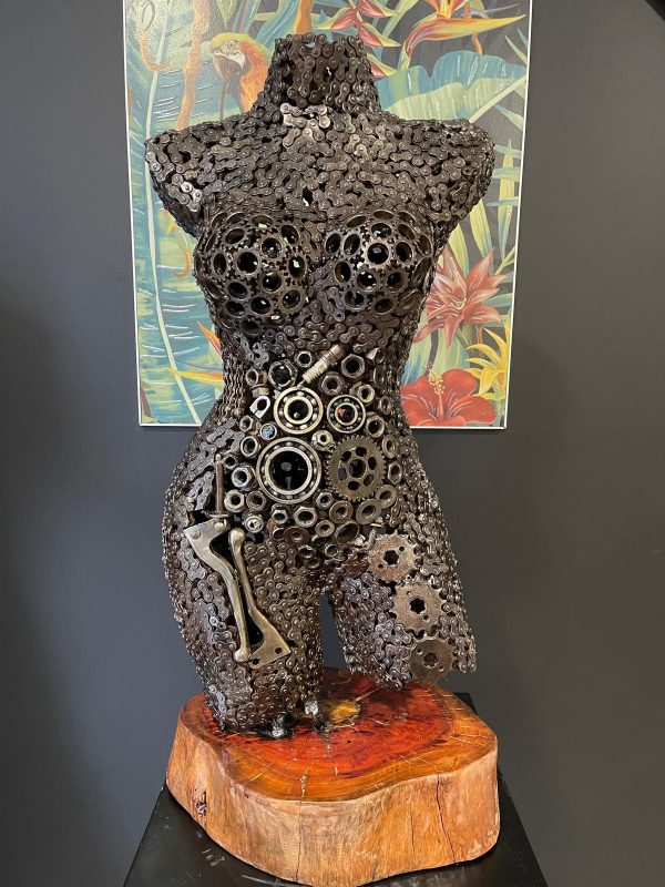 Handcrafted Scrap Bust Metal Art - Handmade Steel Art
