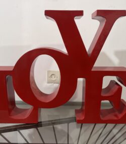 Red-Love- Metal statue - Image 5