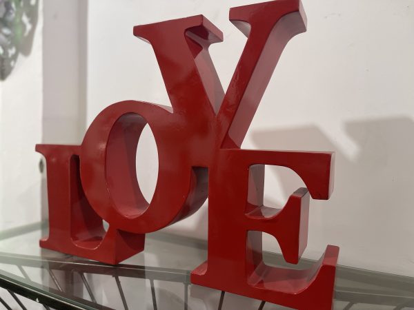 Red-Love- Metal statue - Image 3