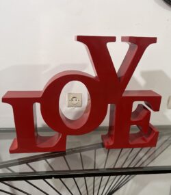 Red-Love- Metal statue