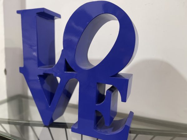 Blue -Love- Metal statue - Image 3