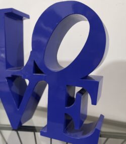 Blue -Love- Metal statue - Image 3