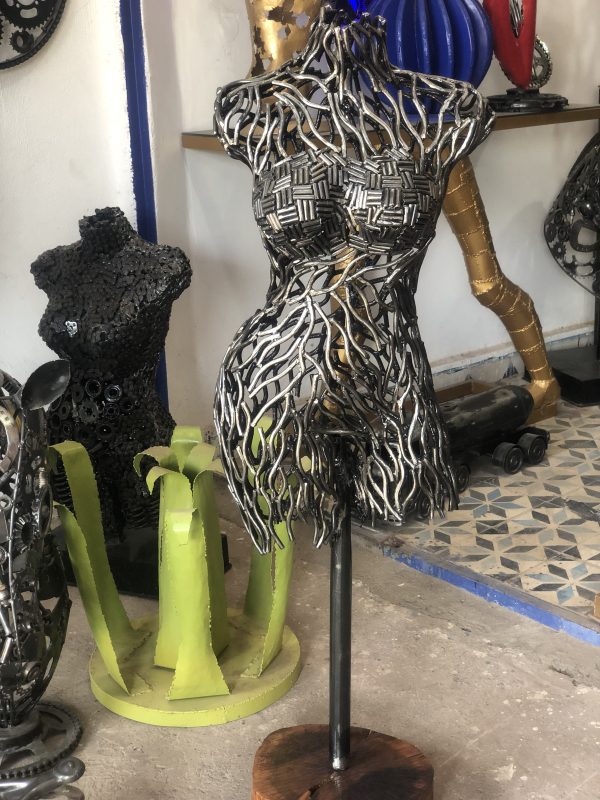 Bust Metal Wall Art: Handcrafted Sculpture - Image 6