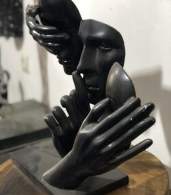 Face with Finger to Lips Statue | Silent Reflection - Image 2