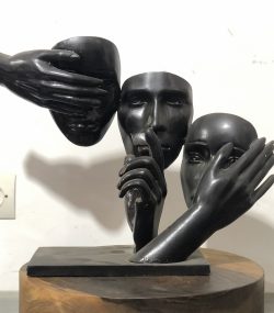 Face with Finger to Lips Statue | Silent Reflection - Image 6
