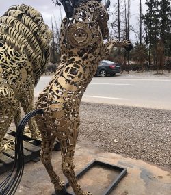Golden small standing metal scrap horse - Image 3