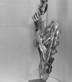 Aluminum Silent Expression Statue | Shiny brushed Reflection