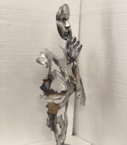 Aluminum Silent Expression Statue | Shiny brushed Reflection - Image 5