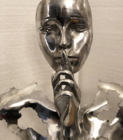 Aluminum Silent Expression Statue | Shiny brushed Reflection