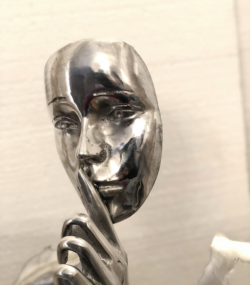 Aluminum Silent Expression Statue | Shiny brushed Reflection