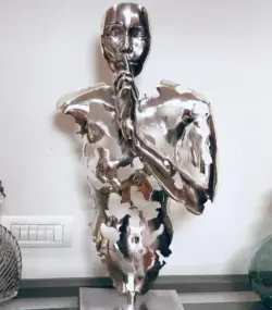 Aluminum Silent Expression Statue | Shiny brushed Reflection