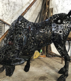 BLACK RECYCLED LAMBORGHINI BULL STATUE - Image 13