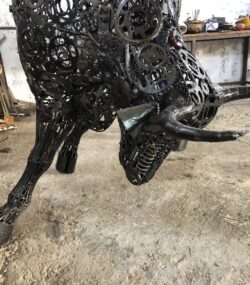 BLACK RECYCLED LAMBORGHINI BULL STATUE - Image 11