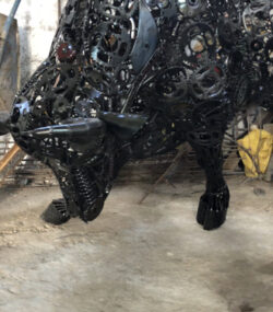 BLACK RECYCLED LAMBORGHINI BULL STATUE - Image 3