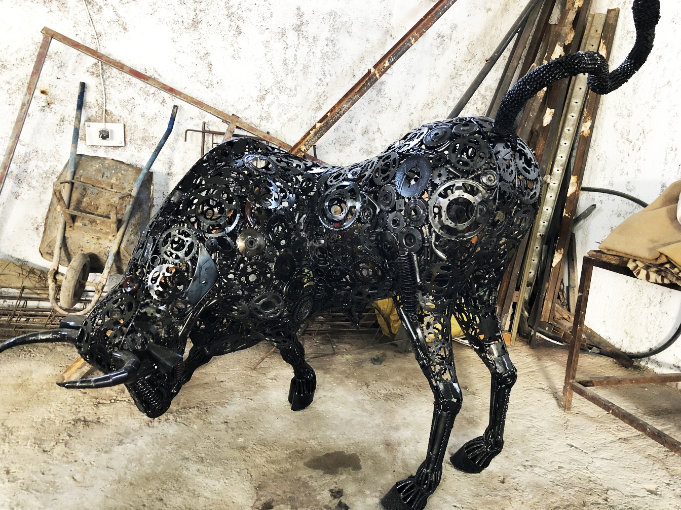 BLACK RECYCLED LAMBORGHINI BULL STATUE